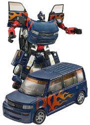 Transformers Alternators - Autobot Skids (Scion xB)